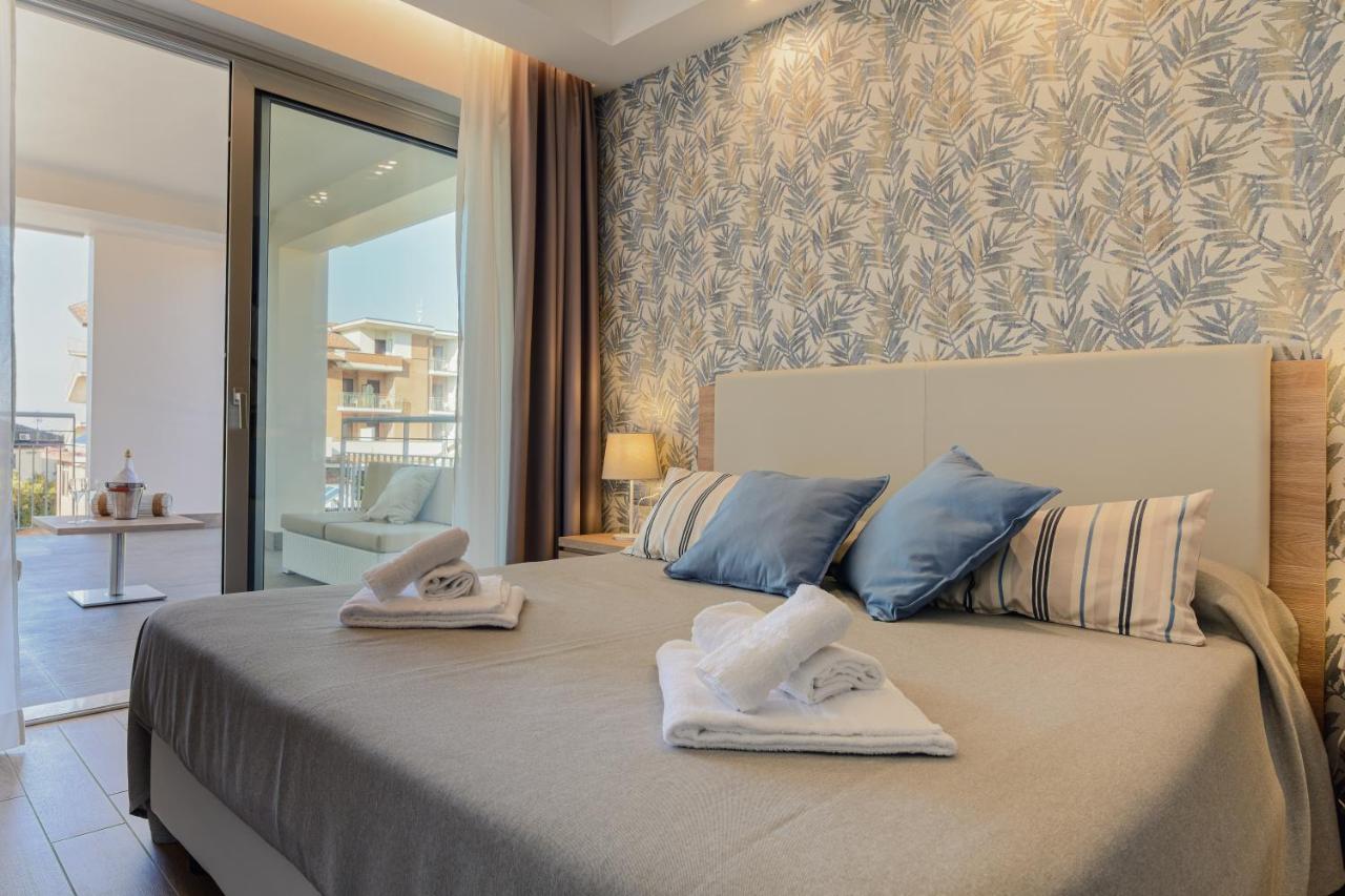 Hotel Serenella Agropoli Buitenkant foto